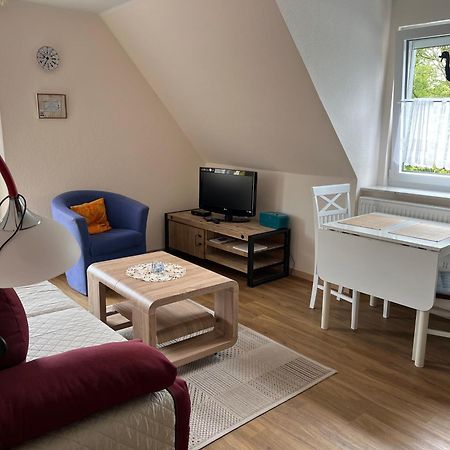 Wohnung 2 Mit Balkon- Haus Annegrete Esens Buitenkant foto