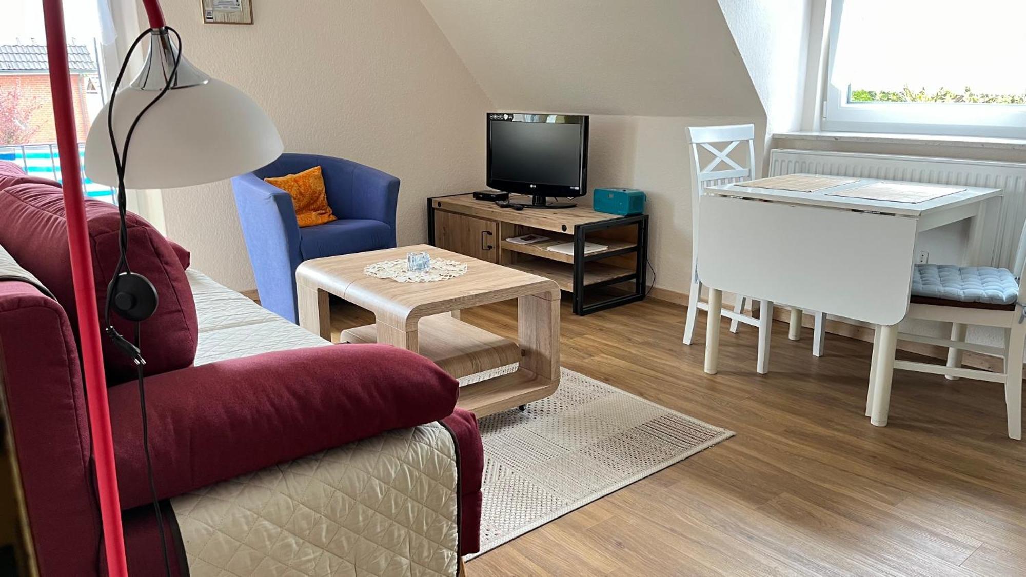 Wohnung 2 Mit Balkon- Haus Annegrete Esens Buitenkant foto