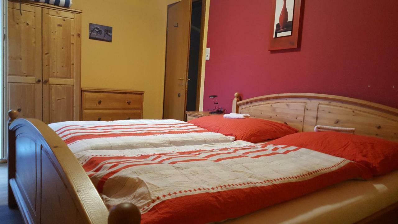 Wohnung 2 Mit Balkon- Haus Annegrete Esens Buitenkant foto