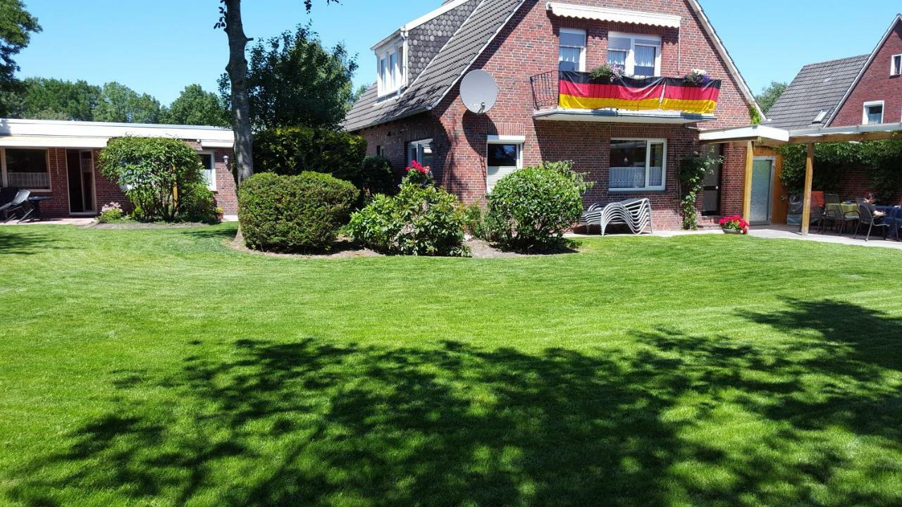 Wohnung 2 Mit Balkon- Haus Annegrete Esens Buitenkant foto