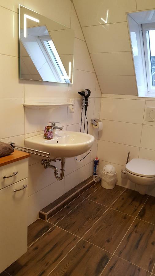 Wohnung 2 Mit Balkon- Haus Annegrete Esens Buitenkant foto