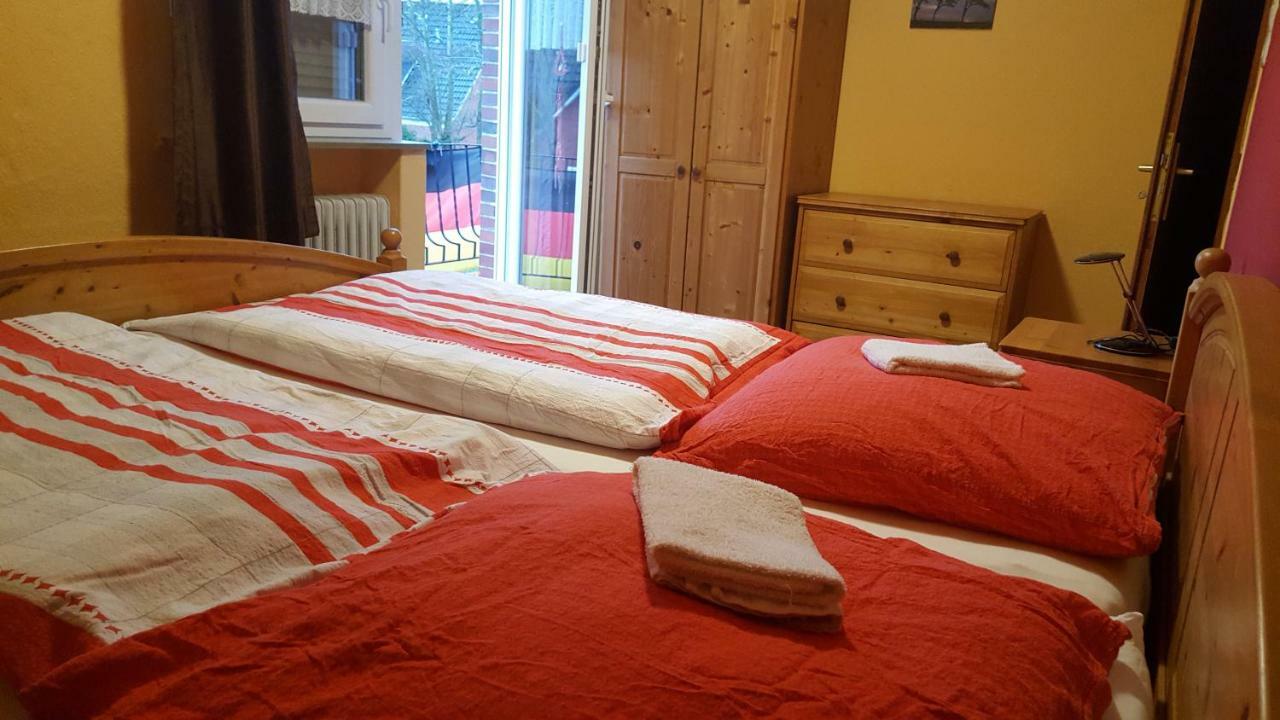 Wohnung 2 Mit Balkon- Haus Annegrete Esens Buitenkant foto